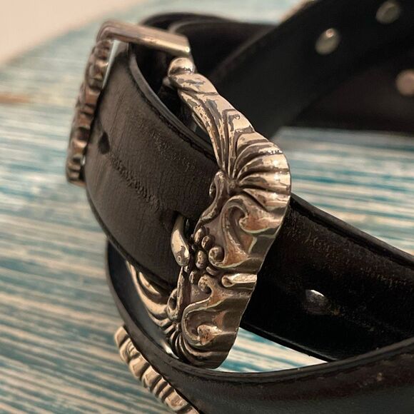Vintage Fossil Women’s Leather Silver Scrollwork Belt - Picture 3 of 9